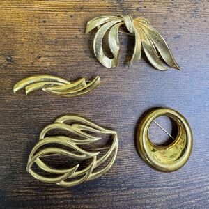 Monet Gold Plated Brooch Bundle Modernist Minimalist Chic Vintage 4 Pins Signed